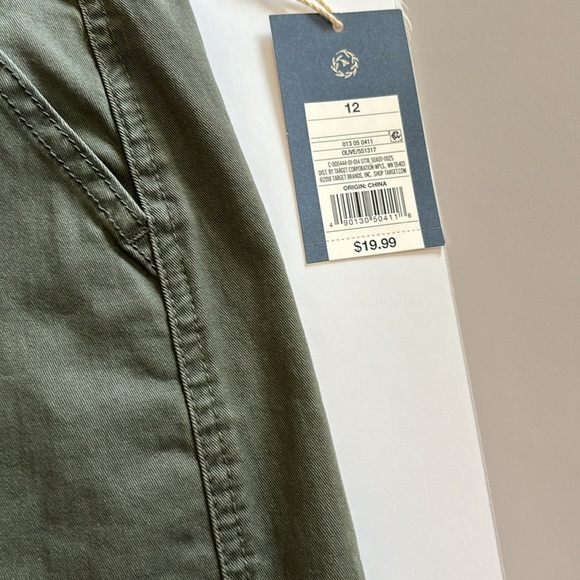 UNIVERSAL THREADS.. NWTS..ARMY GREEN JEAN SKIRT…SIZE 12…WAIST 16-17” LENGTH 17” - Picture 2 of 5
